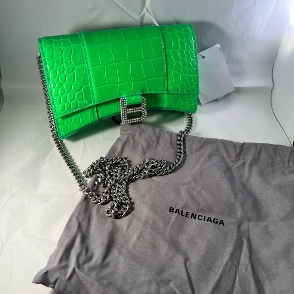 25SS new/BALENCIAGA Hourglassチェーンウォレット Wallet Green Balenciaga Hourglass Wallet On Chain Crocodile Embossed